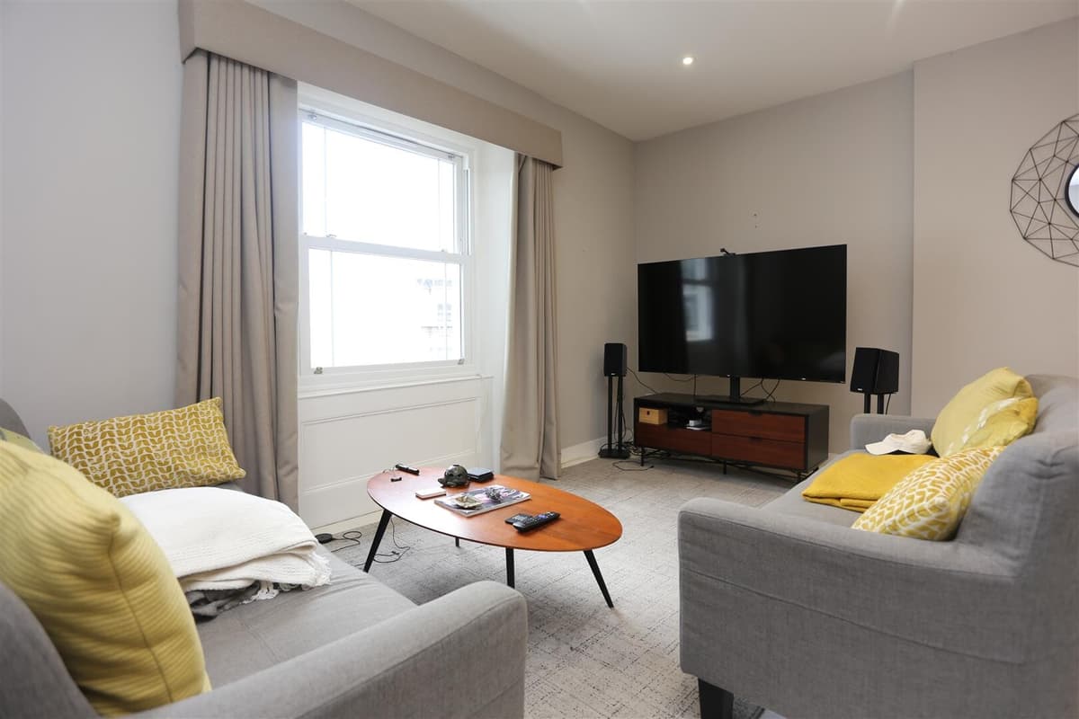 2 bedroom apartment for rent Western Road, Brighton, BN1 2LA | UniHomes