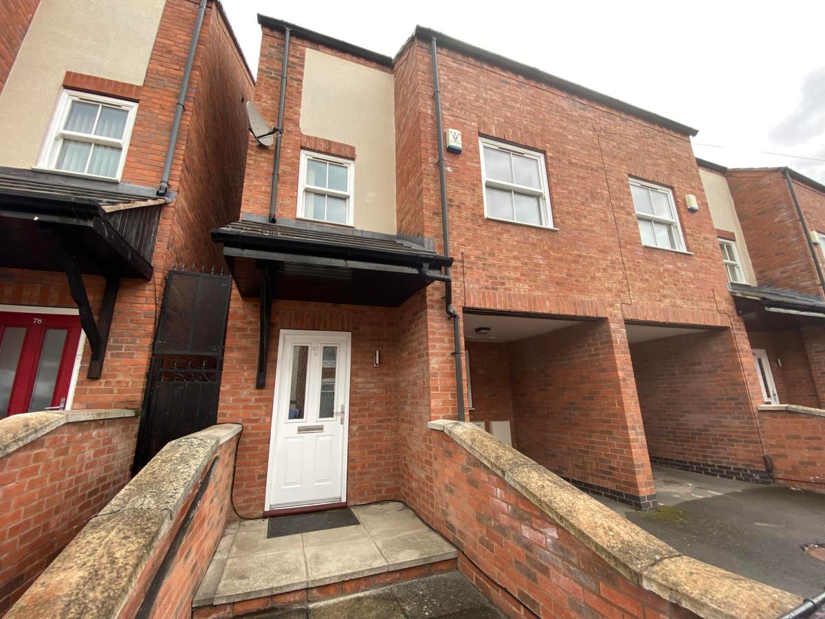 4 bedroom house for rent Eastleigh Road Leicester, LE3 0DB UniHomes