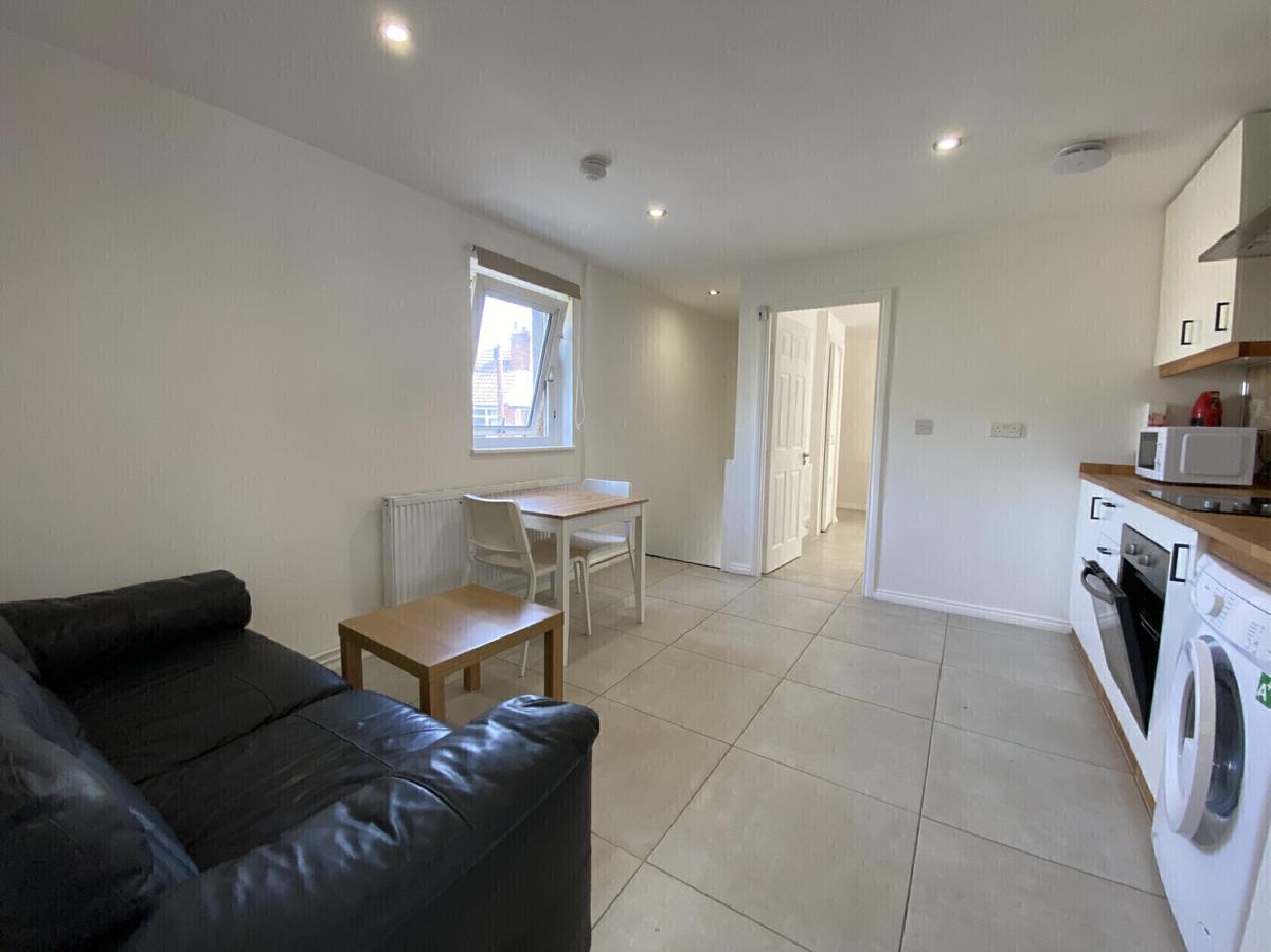 2 bedroom apartment for rent Holborn Street, Leeds, LS6 2QP UniHomes