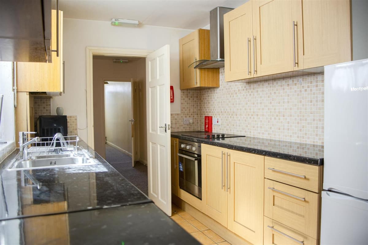 2 bedroom apartment for rent Raddlebarn Road, Birmingham, B29 6HQ ...