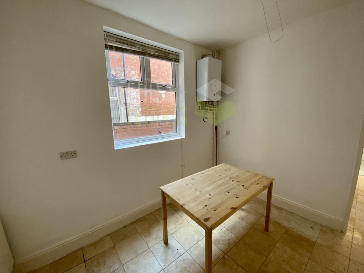 4 bedroom house for rent Avon Street, Leicester, LE2 1BD UniHomes