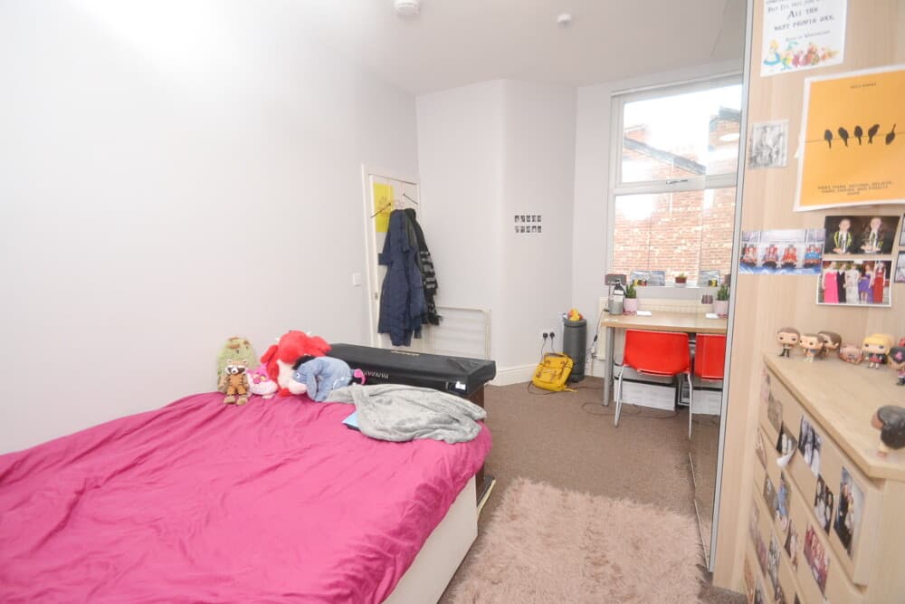 3 bedroom apartment for rent Platt Lane, Flat 2, Manchester, M14 5WH ...