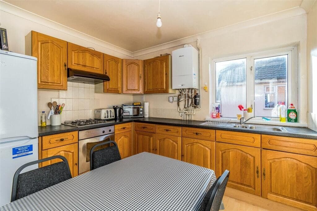 3 bedroom apartment for rent Portswood Road, Southampton, SO17 2TH ...