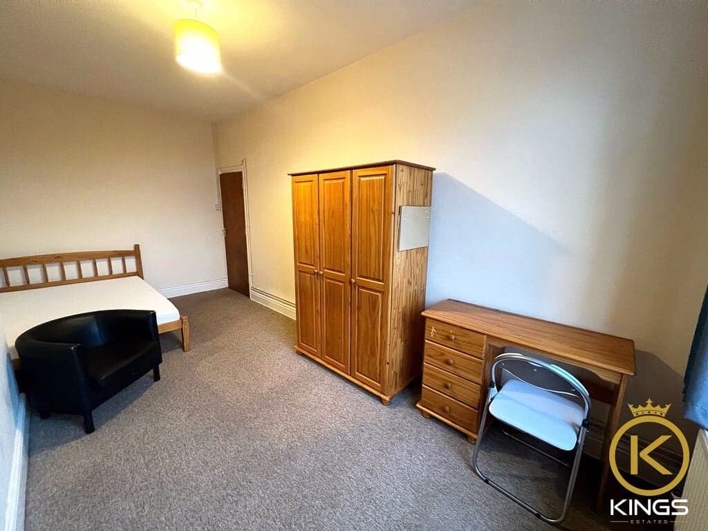 3 Bedroom Student Apartment In Southsea Portsmouth 1790645557 3 Iru 