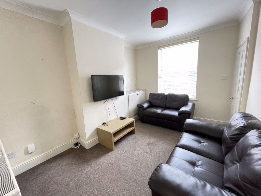 2 bedroom house for rent Station Street, Loughborough, LE11 5EF UniHomes