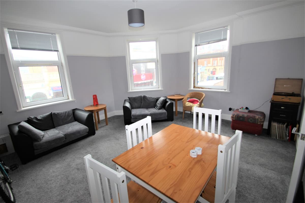 4 Bedroom Student Apartment In Southsea Portsmouth 213062083 2 Ugg 