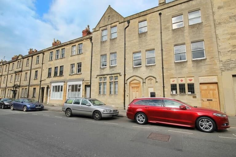 3 bedroom apartment for rent Grove Street, Bath, BA2 6PJ UniHomes