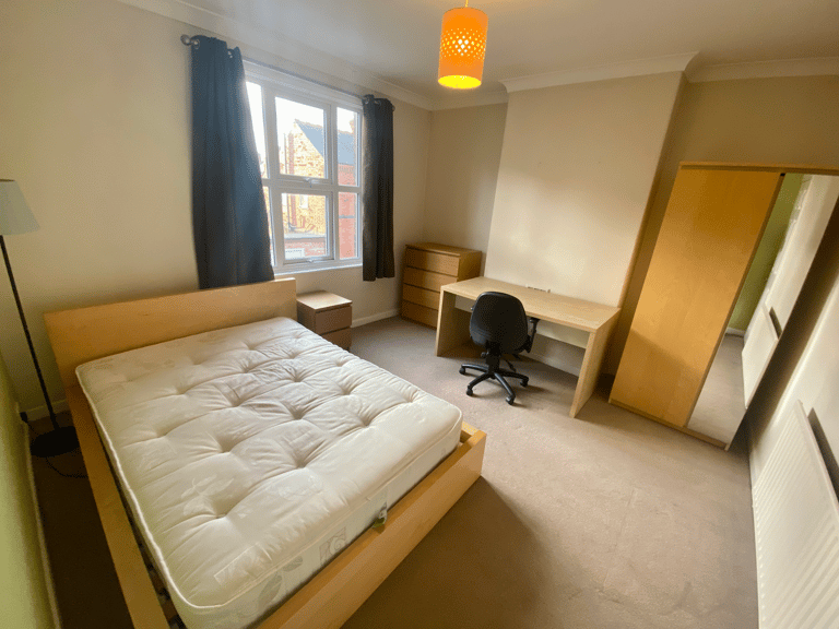 Student Accommodation in Leicester | Student Houses Leicester | UniHomes